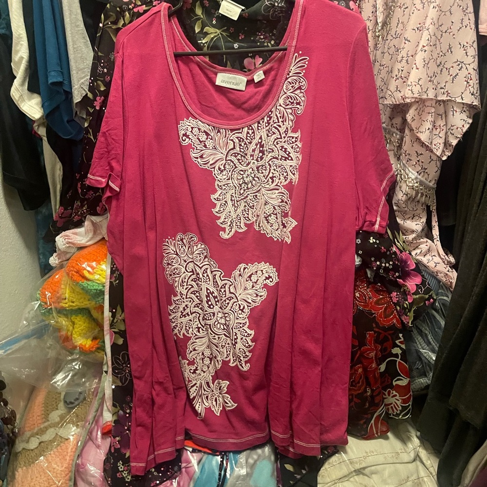 T shirt top